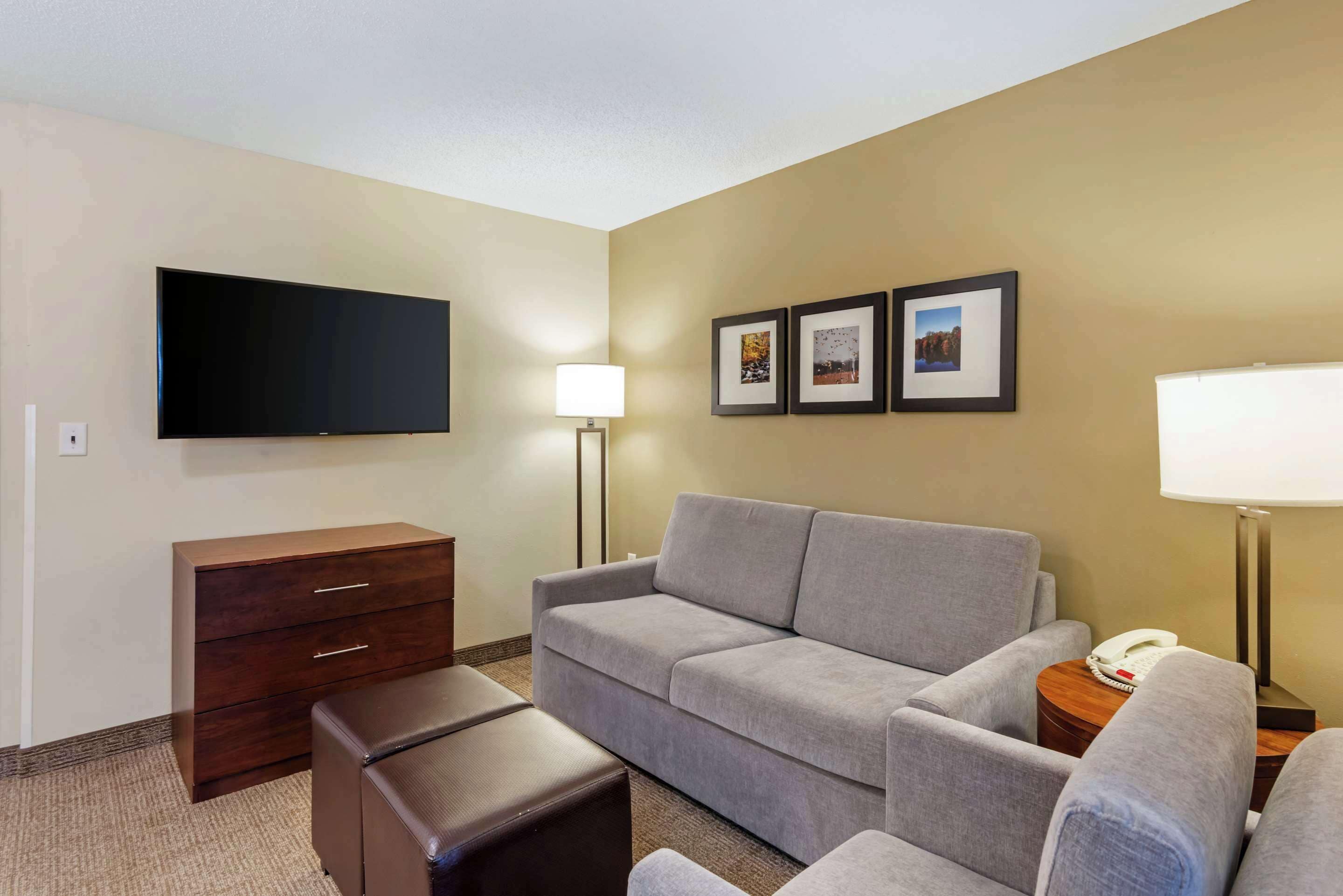 1 bedroom, iron/ironing board, free cots/infant beds, rollaway beds