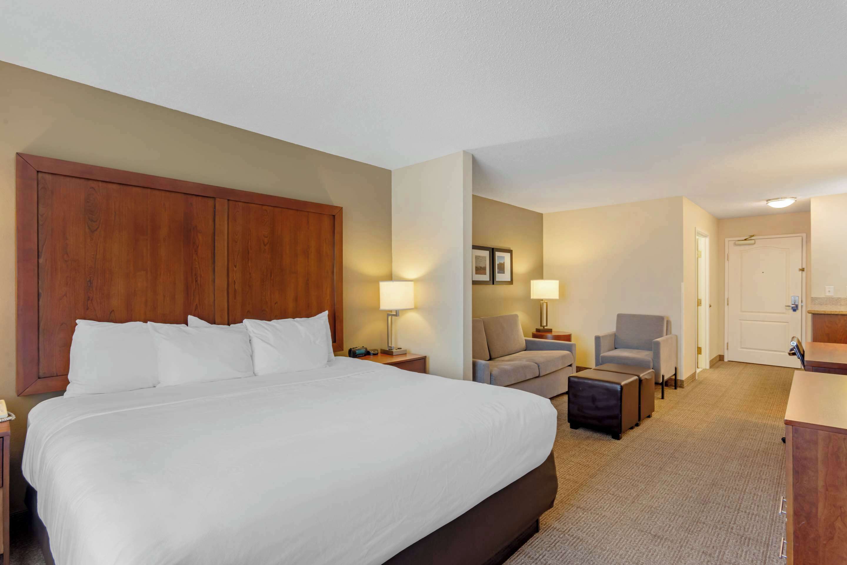 1 bedroom, iron/ironing board, free cots/infant beds, rollaway beds