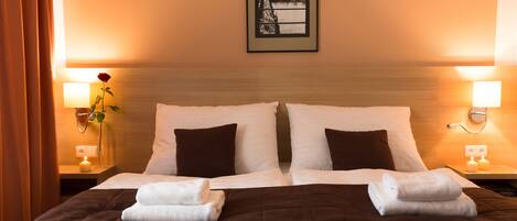 Deluxe Double Room | Minibar, in-room safe, desk, laptop workspace