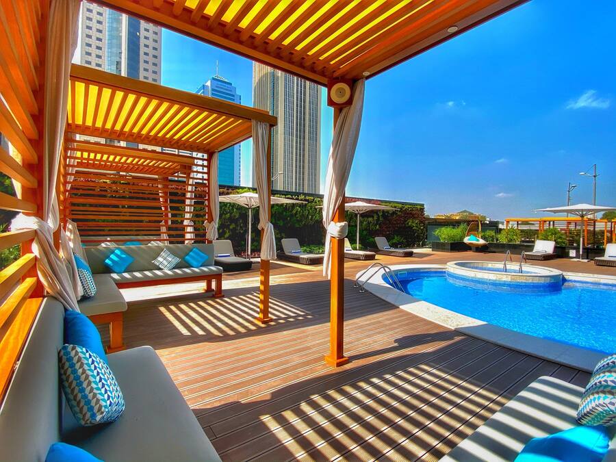 Outdoor pool, sun loungers