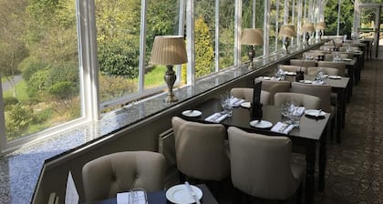 The Royal Victoria Hotel