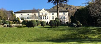 The Royal Victoria Hotel