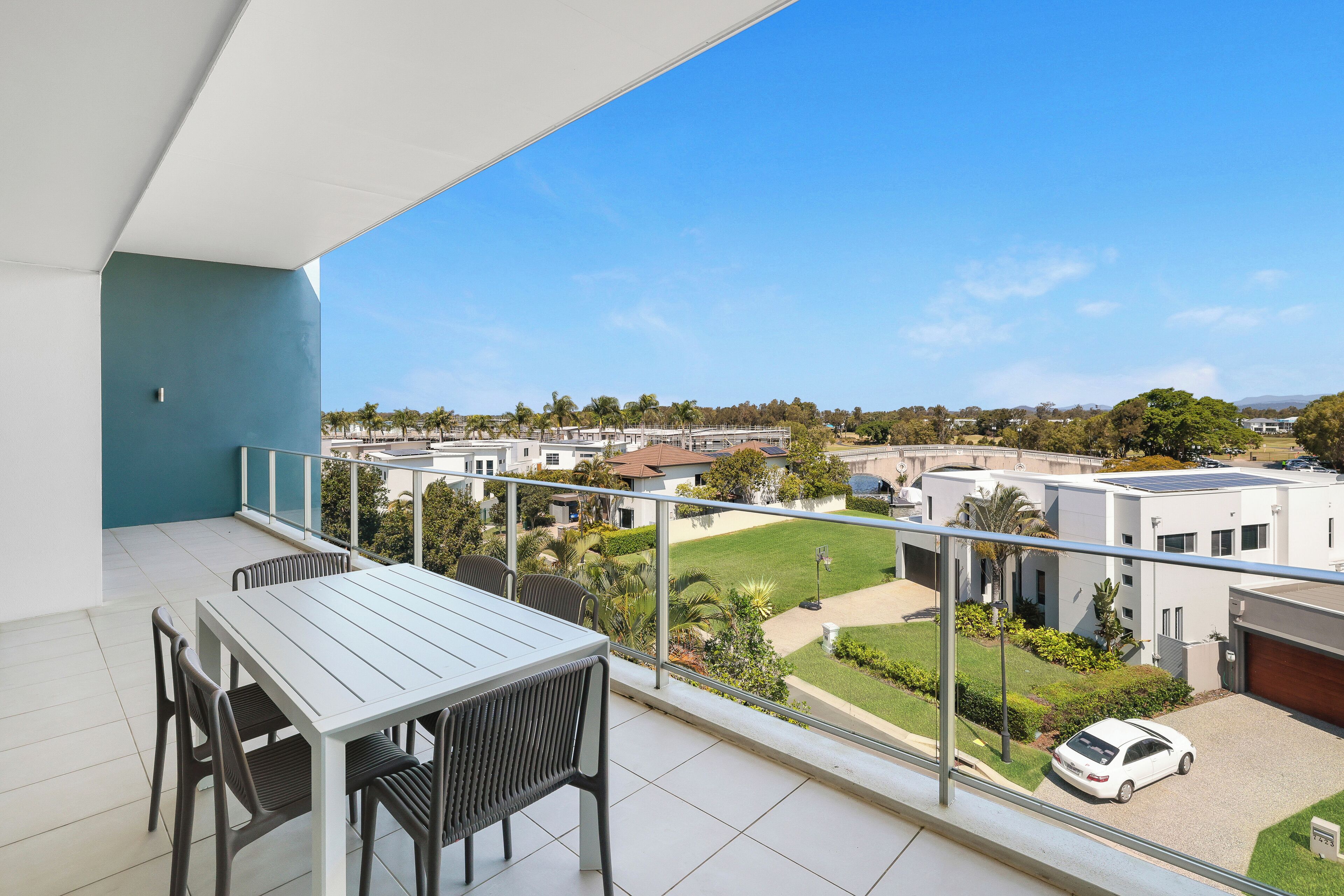 Deluxe-huoneisto, 3 makuuhuonetta | Pimennysverhot, silitysrauta/-lauta, ilmainen Wi-Fi