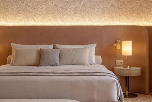 Hypo-allergenic bedding, minibar, in-room safe, desk - Tivoli Palazzo 1880 Lecce Hotel (Lecce)
