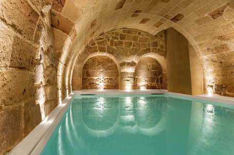 Sauna, Turkish bath, body treatments, hydrotherapy, aromatherapy