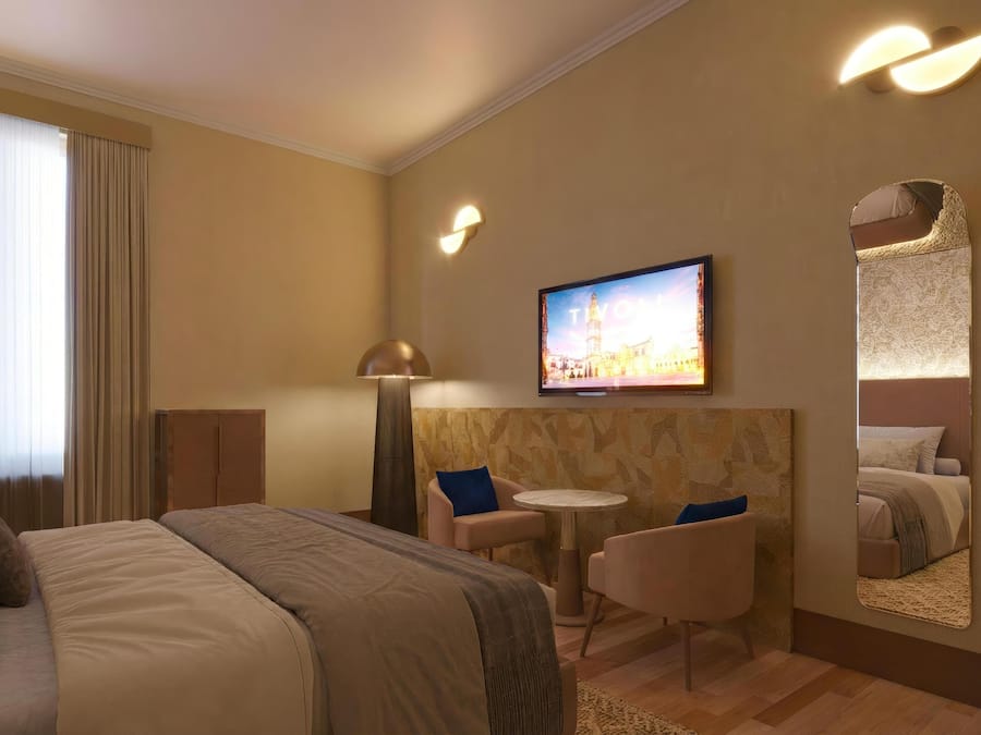 Hypo-allergenic bedding, minibar, in-room safe, desk
