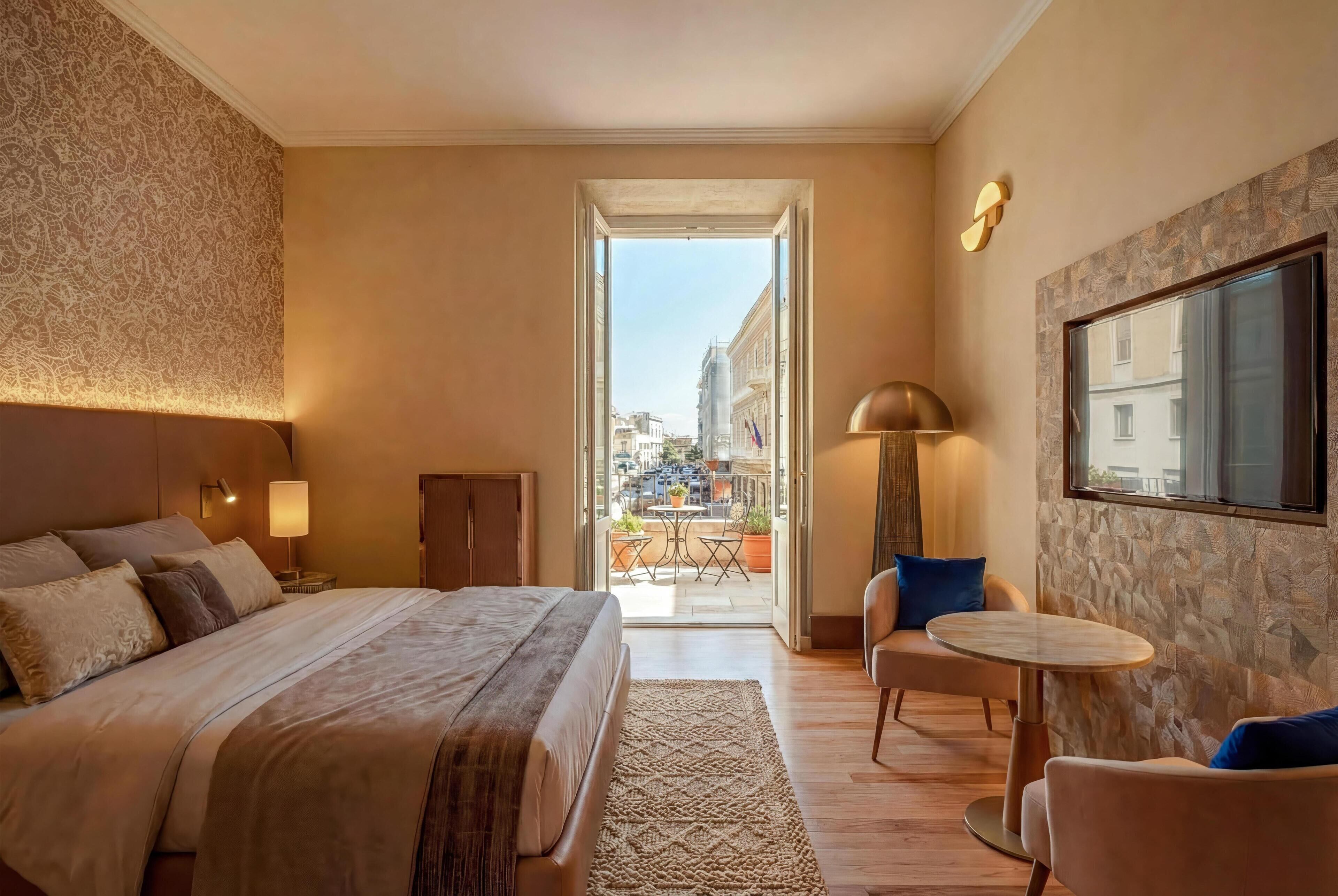 Hochwertige Bettwaren, Minibar, Zimmersafe, Schreibtisch