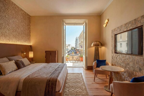 Premium bedding, minibar, in-room safe, desk