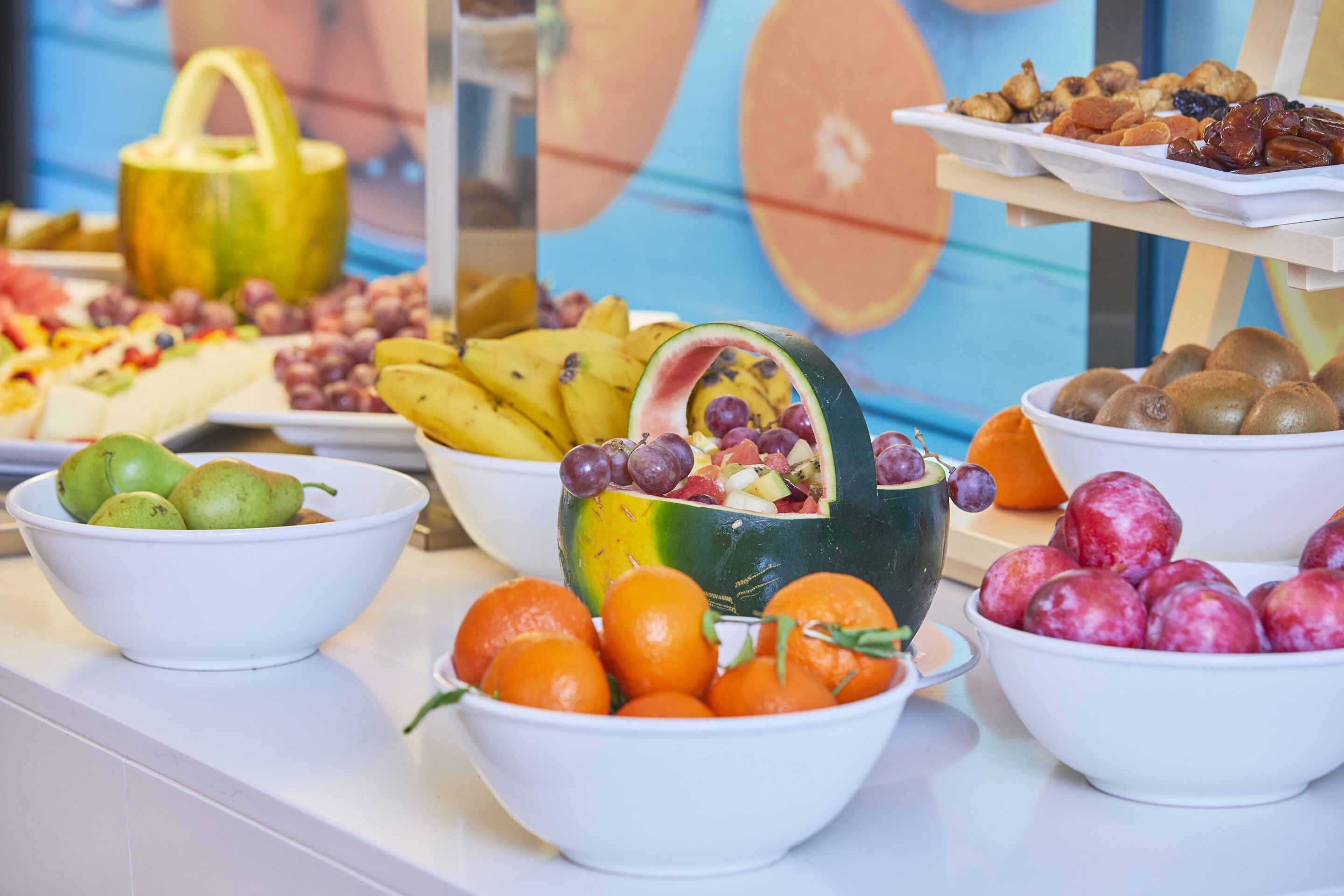 Petit déjeuner buffet (15 EUR par personne)