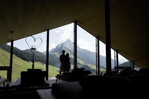 Sauna, banyera d'hidromassatge, bany turc i tractaments corporals 
