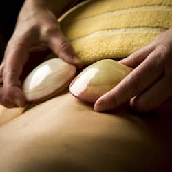 Sauna, vasca idromassaggio, bagno turco, trattamenti per il corpo
