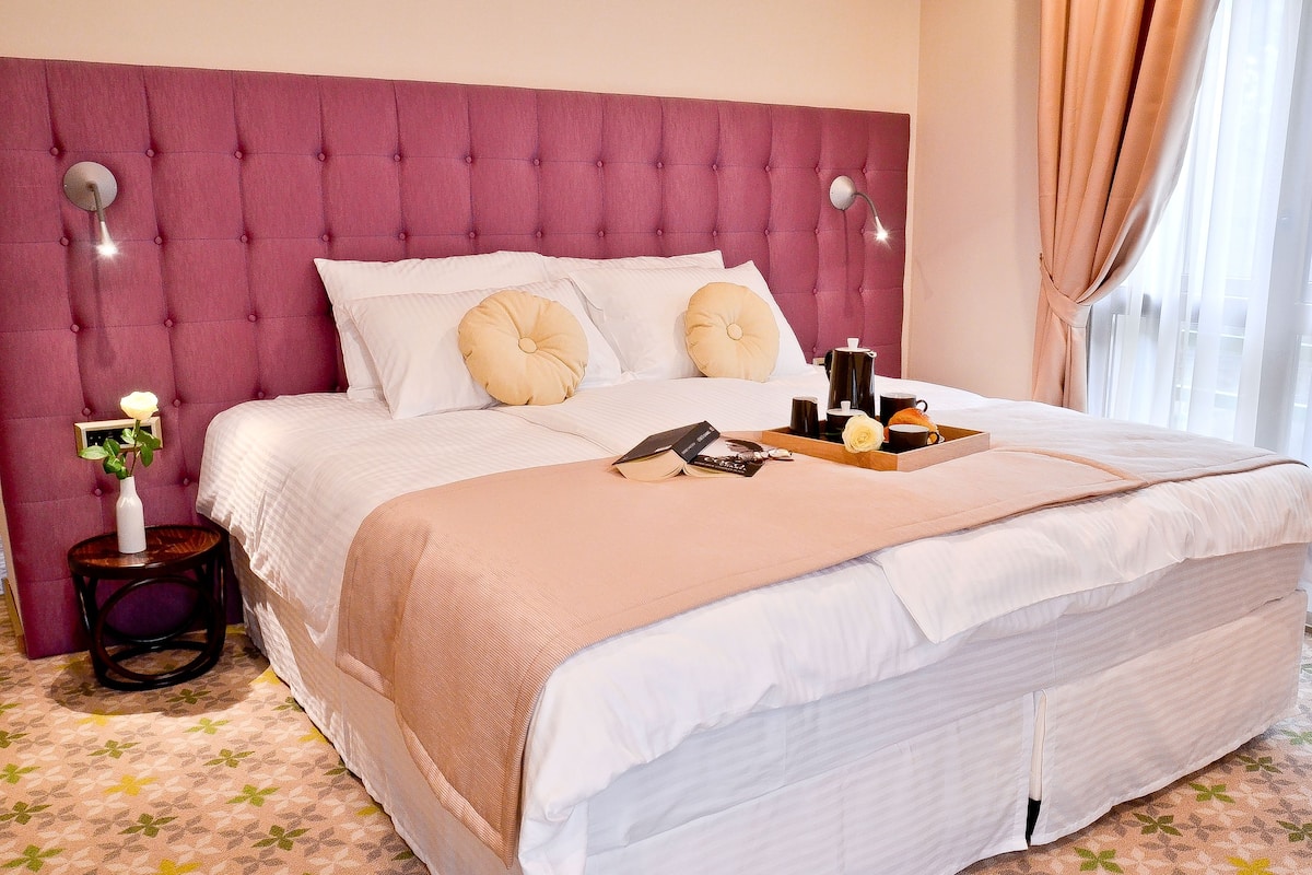 Chambre double | Lit avec matelas Select Comfort, minibar, coffre-fort, bureau