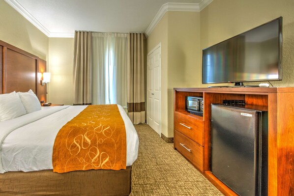 Desk, blackout drapes, iron/ironing board, free WiFi