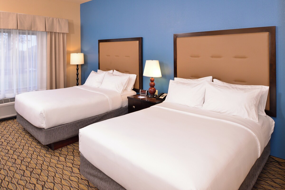 Premium bedding, desk, blackout drapes, iron/ironing board