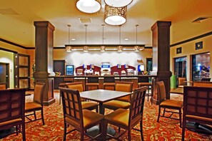 Restaurant - Holiday Inn Express & Suites Wichita Falls by IHG (Wichita Falls)