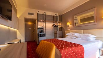 Premium bedding, minibar, in-room safe, desk