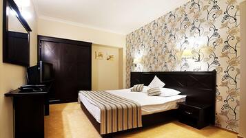 Premium bedding, minibar, in-room safe, desk