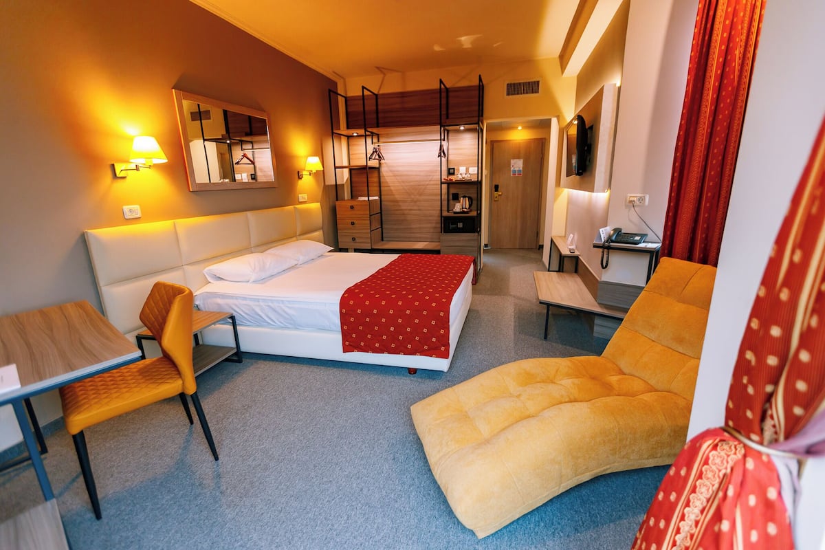 Standard Double Room | Premium bedding, minibar, in-room safe, desk