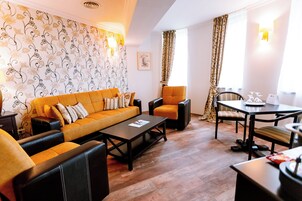 Presidential Apartment | Premium bedding, minibar, in-room safe, desk