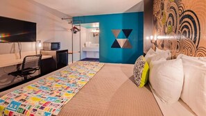 Desk, laptop workspace, iron/ironing board, free WiFi