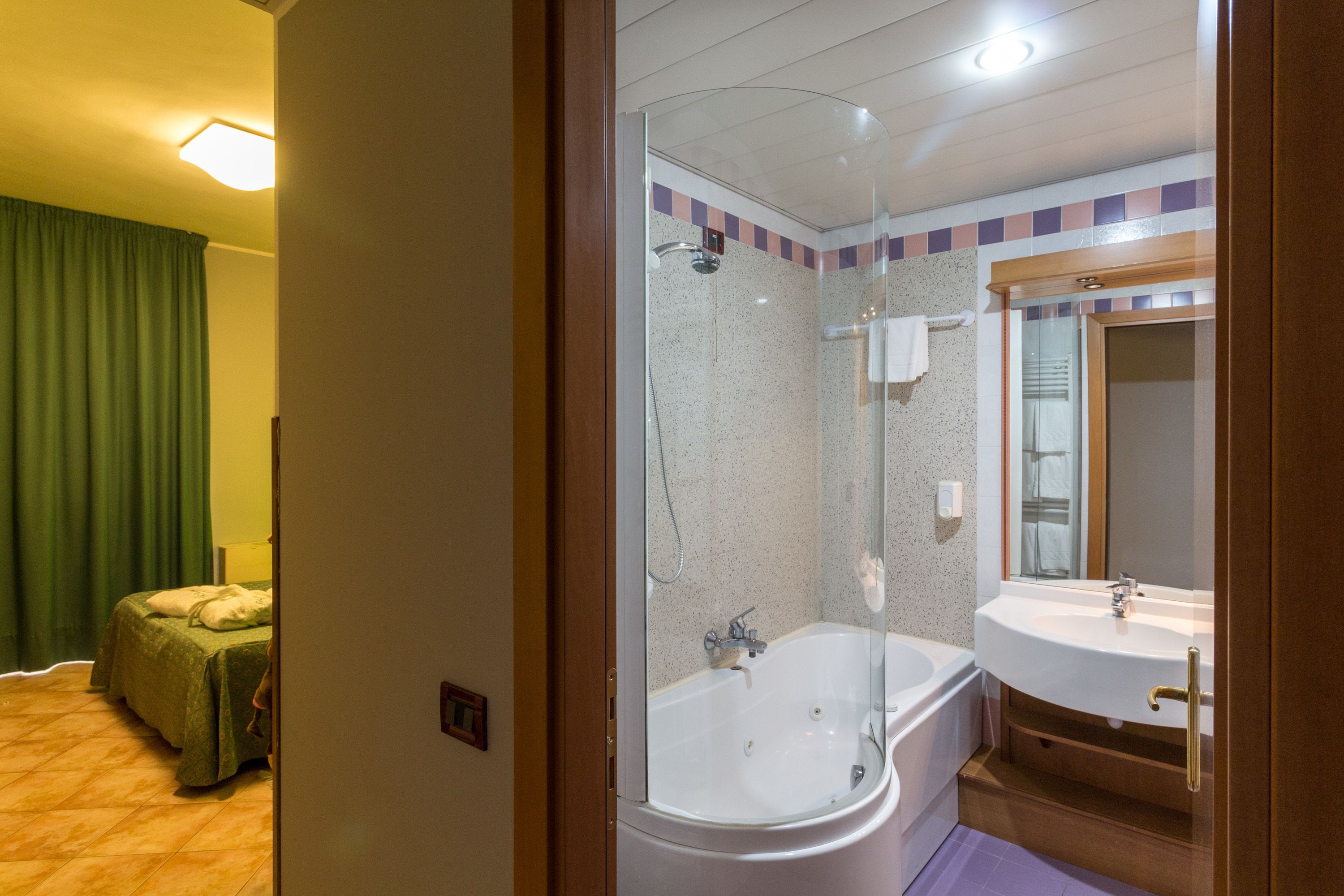 triple room pay tv included | bathroom | free toiletries, hair dryer, towels
