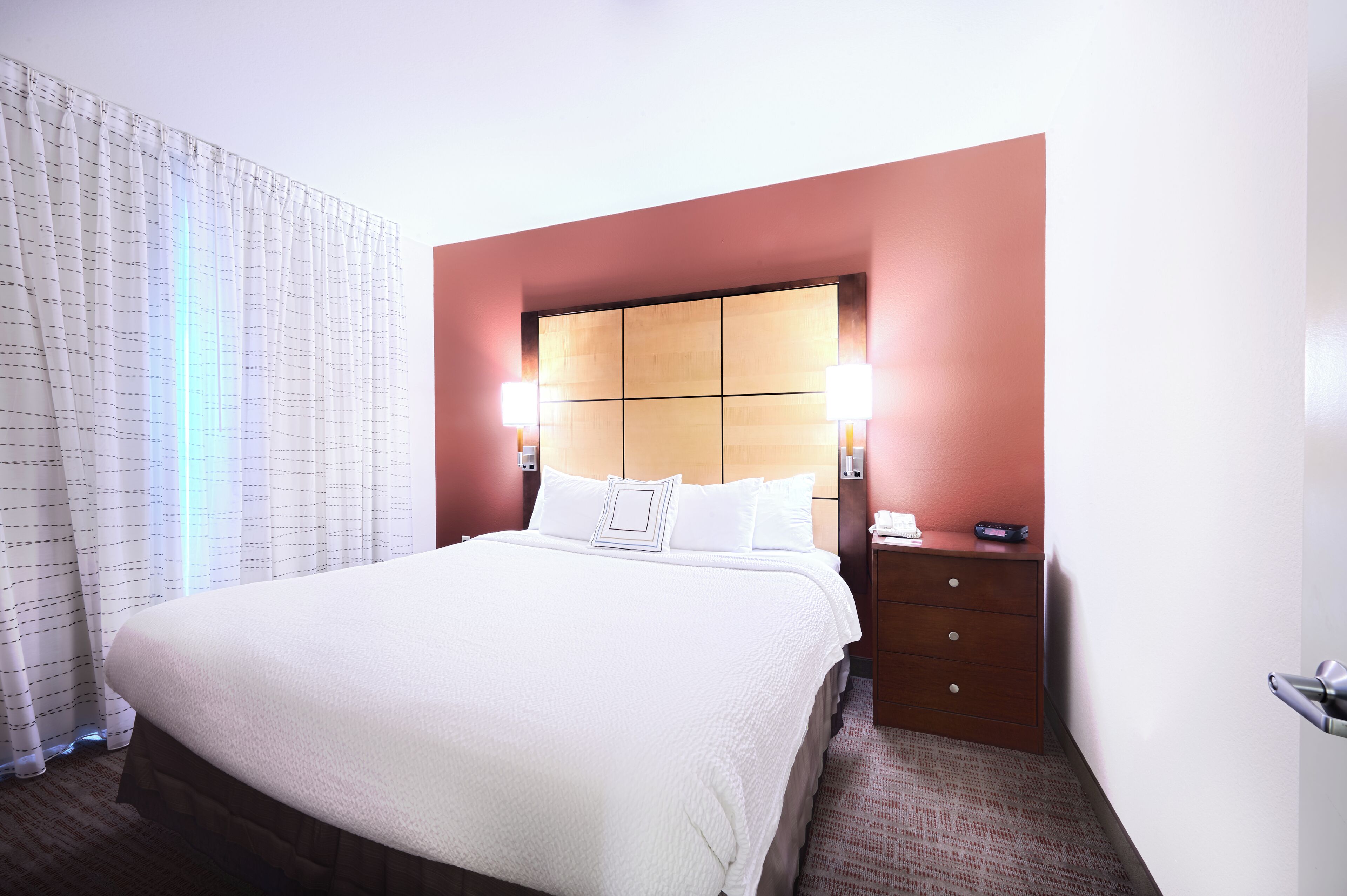 Suite, 1 Bedroom | Desk, blackout curtains, iron/ironing board, free cots/infant beds