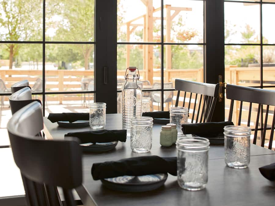 Se sirven cenas y cocina americana