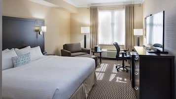 Room, 1 King Bed | Premium bedding, desk, laptop workspace, blackout drapes