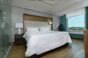 Suite, 1 cama King size | Ropa de cama de alta calidad, edredón y camas Select Comfort 