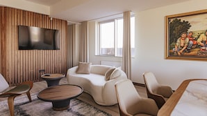 Suite, 1 King Bed, Sauna (Living Room) | Hypo-allergenic bedding, minibar, in-room safe, desk - Holiday Inn Belgrade by IHG (Belgrade)