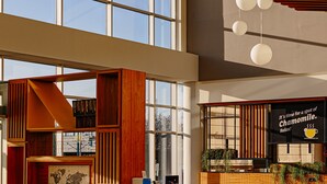 Lobby sitting area - Holiday Inn Belgrade by IHG (Belgrade)