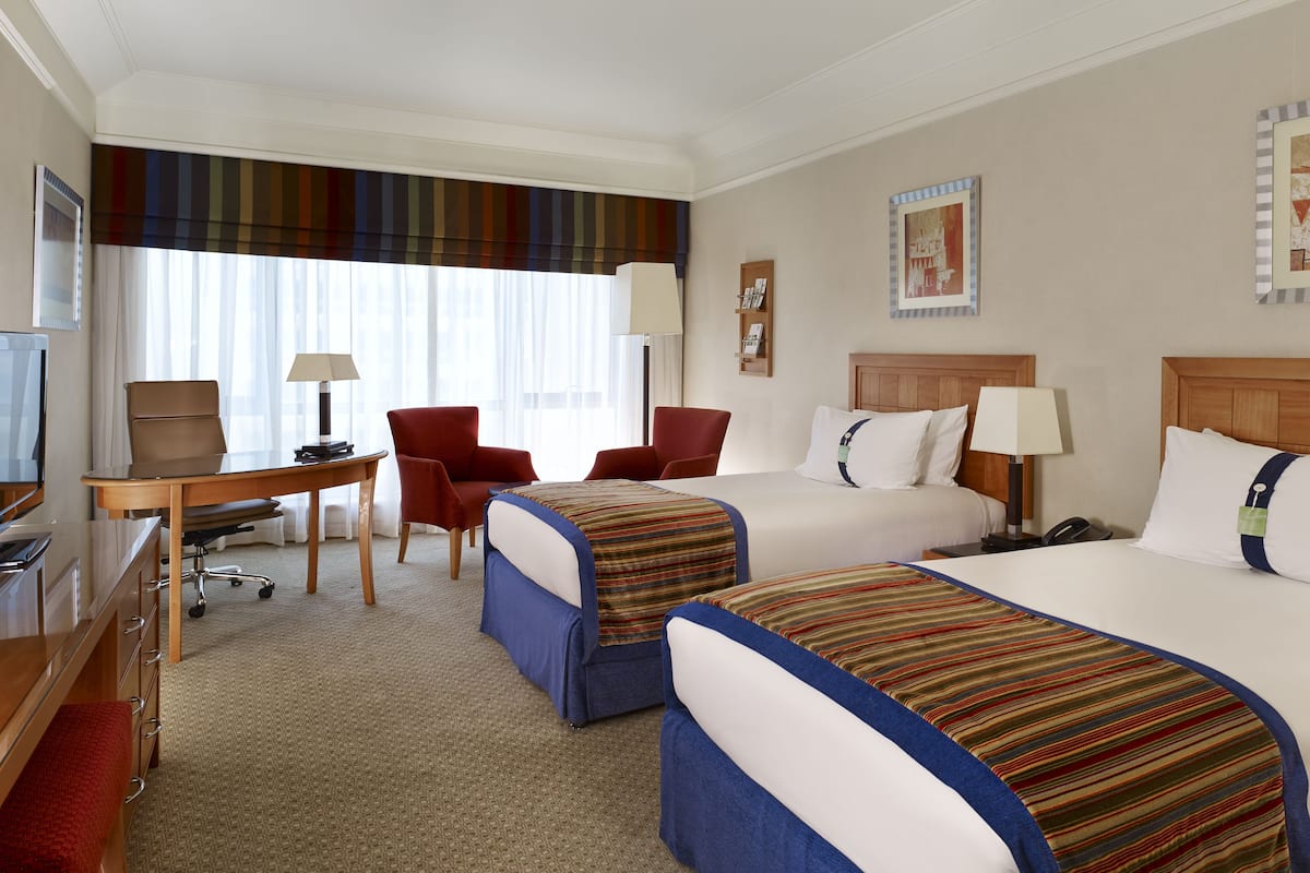 1 bedroom, Frette Italian sheets, premium bedding, down duvets