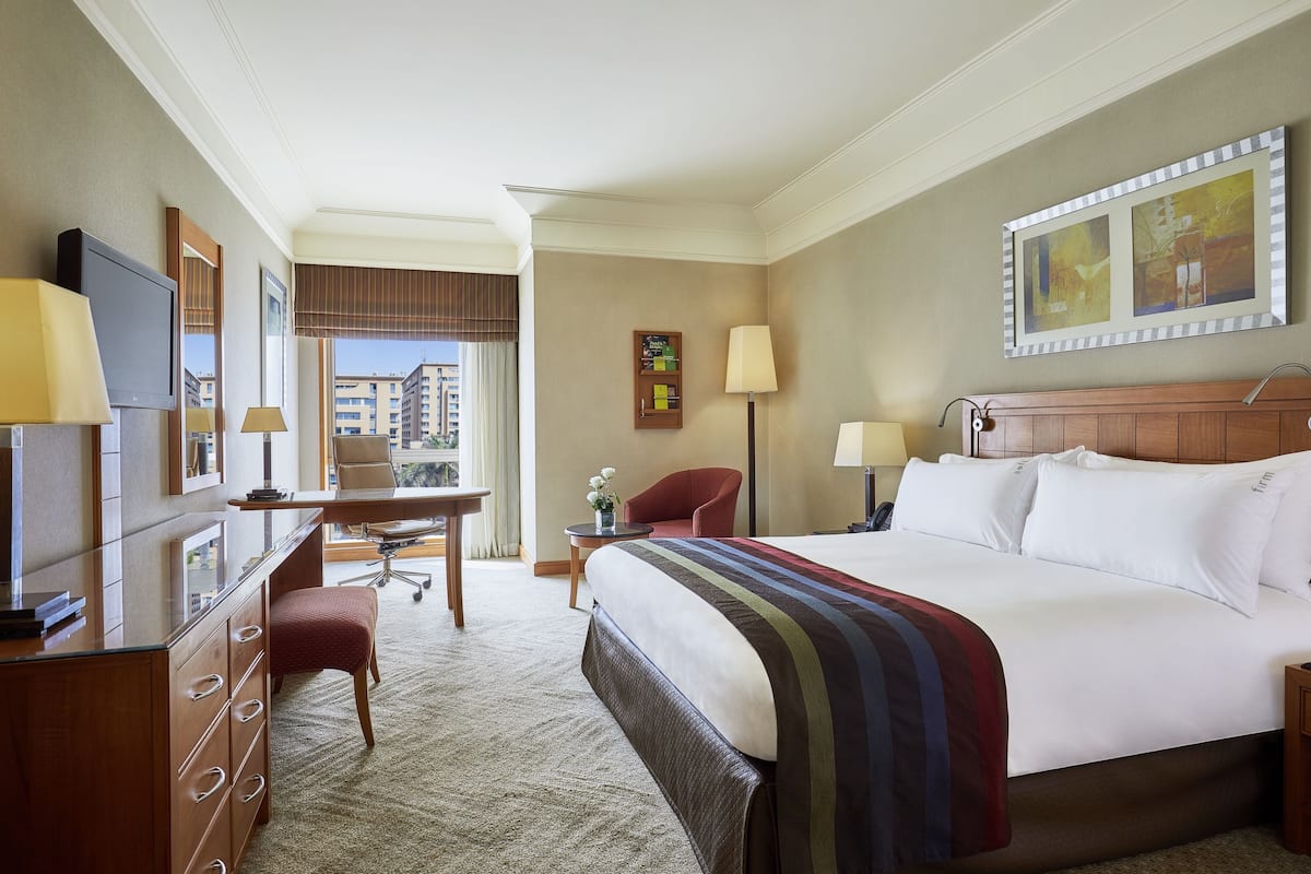 1 bedroom, Frette Italian sheets, premium bedding, down duvets