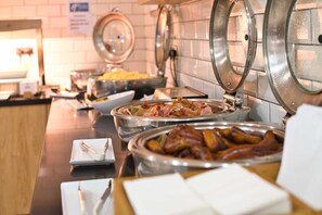 Free daily buffet breakfast