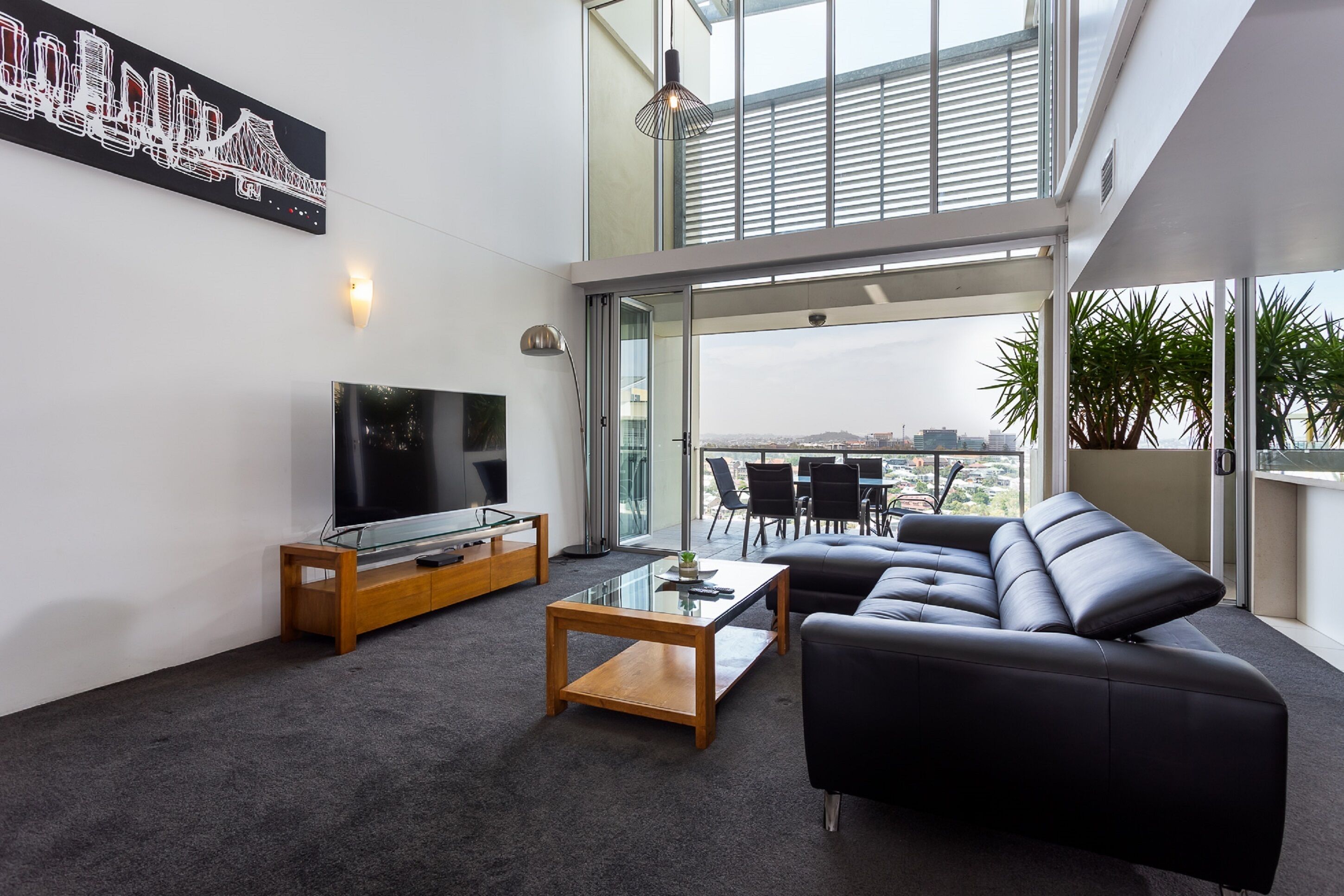 Three Bedroom Penthouse Loft | Living area | 42-inch flat-screen TV with digital channels, TV, Netflix