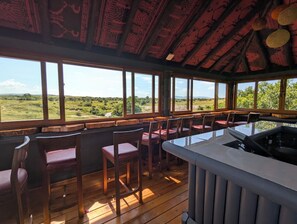 2 bars/lounges, poolside bar - Muthu Keekorok Lodge, Maasai Mara, Narok (Maasai Mara)