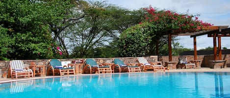 Outdoor pool, sun loungers