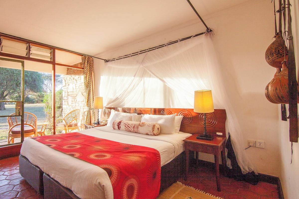Premium Room | Down duvets, pillow-top beds, minibar, in-room safe