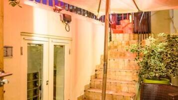 Aragon Spa Room | Terrace/patio