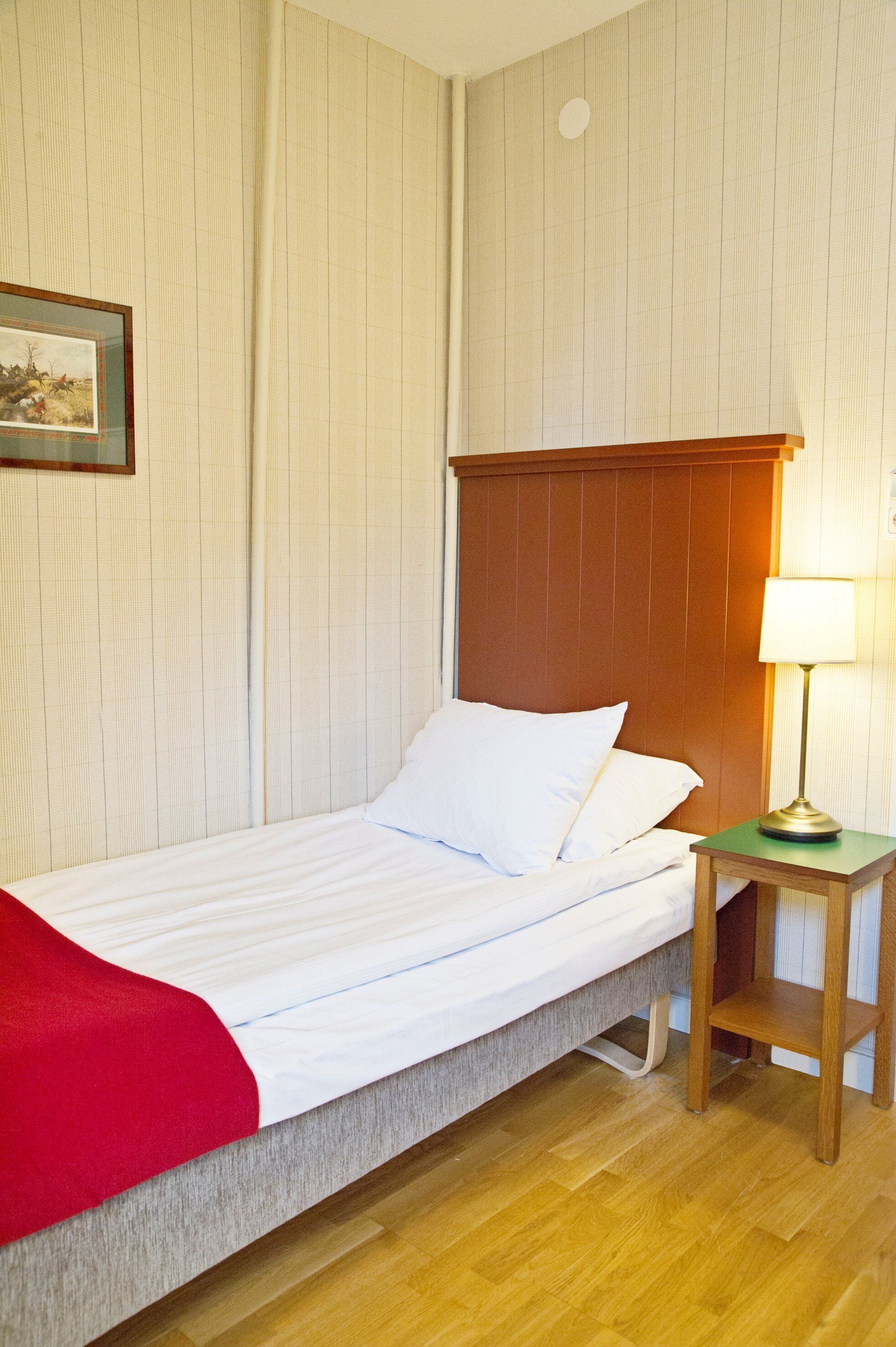 Enkeltrom – standard | Safe på rommet, skrivebord og skrivebord for bærbar PC