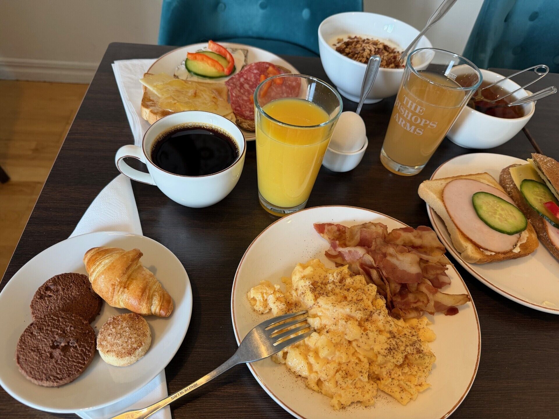 朝食ビュッフェ