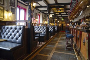 Dinner served - Hotel Bishops Arms Kristianstad (Kristianstad)