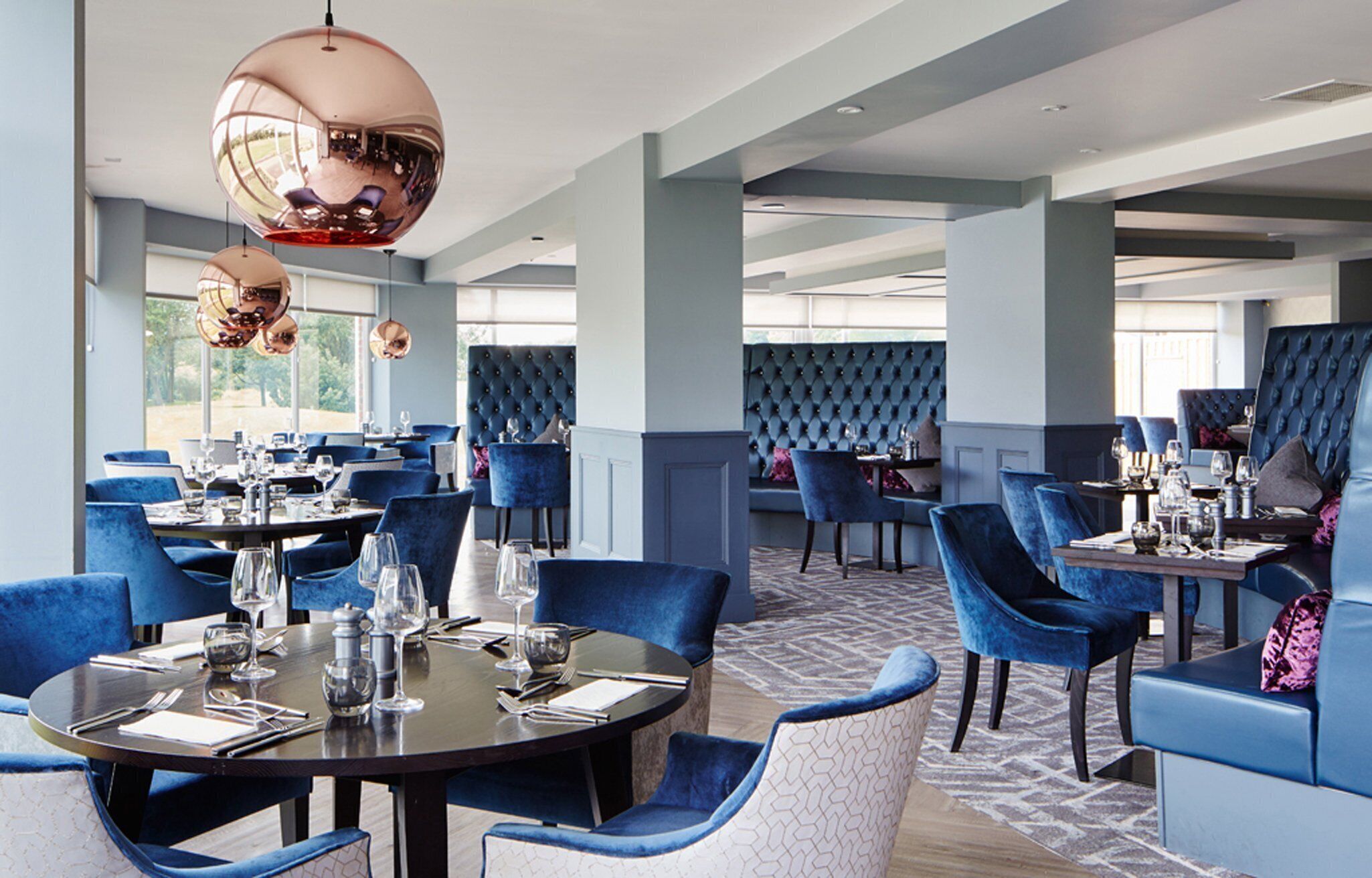 Frokost, lunsj og middag serveres, utsikt mot golfbanen