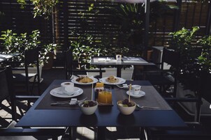 Colazione a buffet inclusa, servita tutte le mattine 