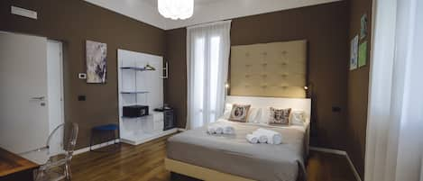 Deluxe Room, Terrace | Minibar, desk, blackout curtains, soundproofing