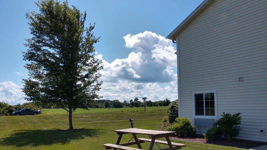 Cobblestone Inn & Suites - Clintonville