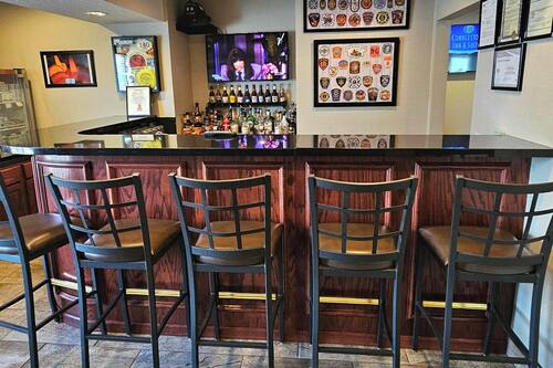 Bar lounge