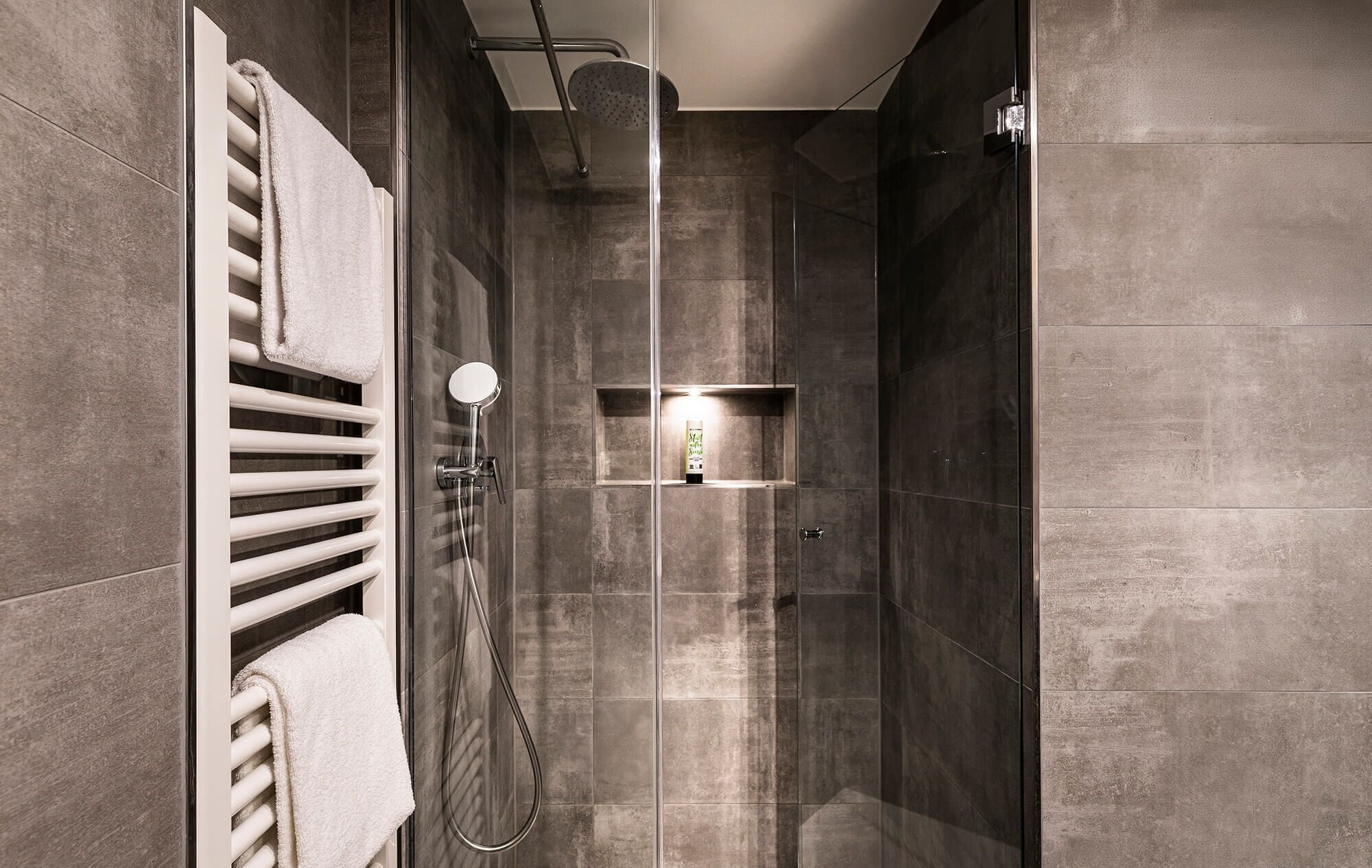 Comfort Double Room, Balcony | Bathroom | Free toiletries, hair dryer, towels