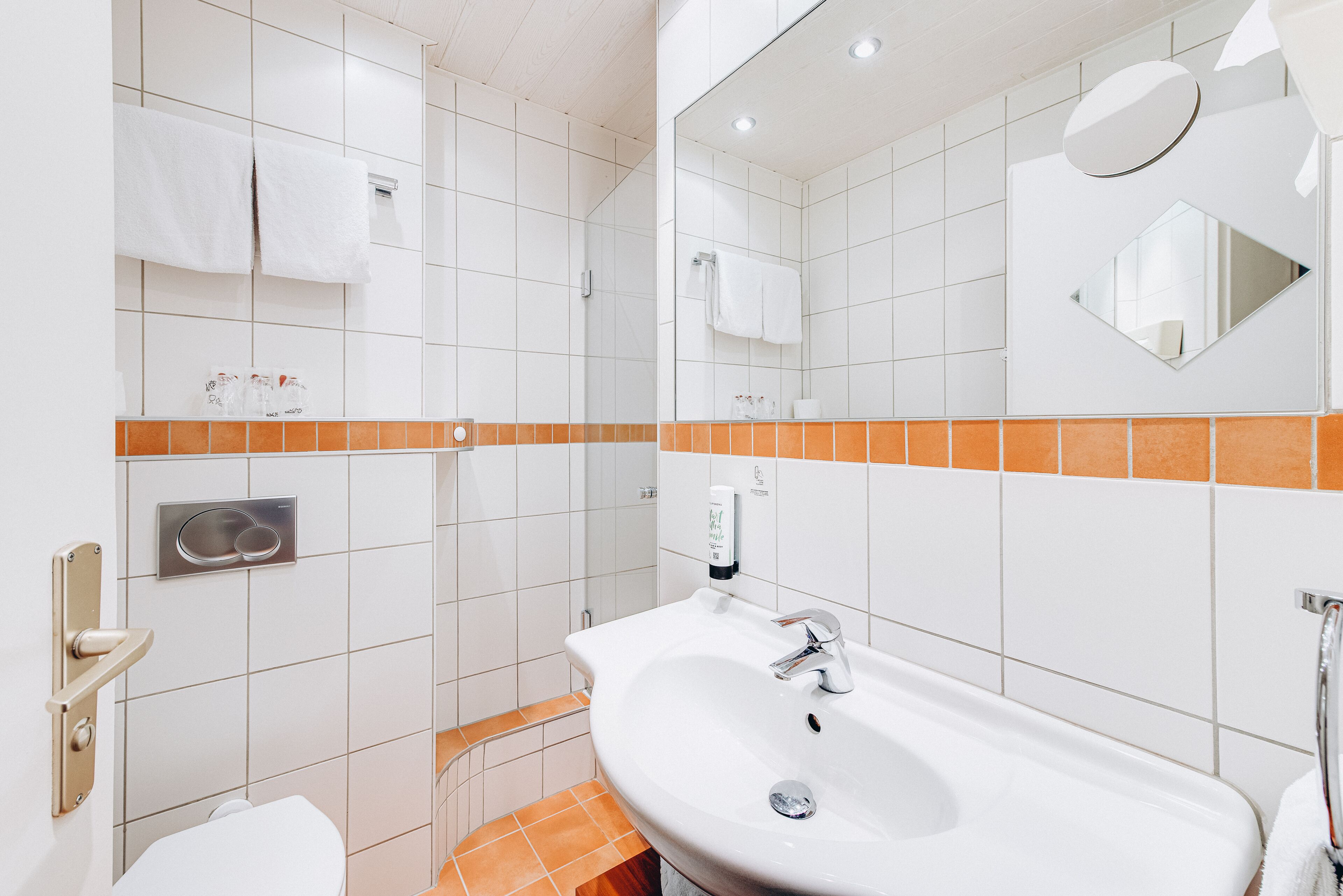 family room | bathroom | free toiletries, hair dryer, towels