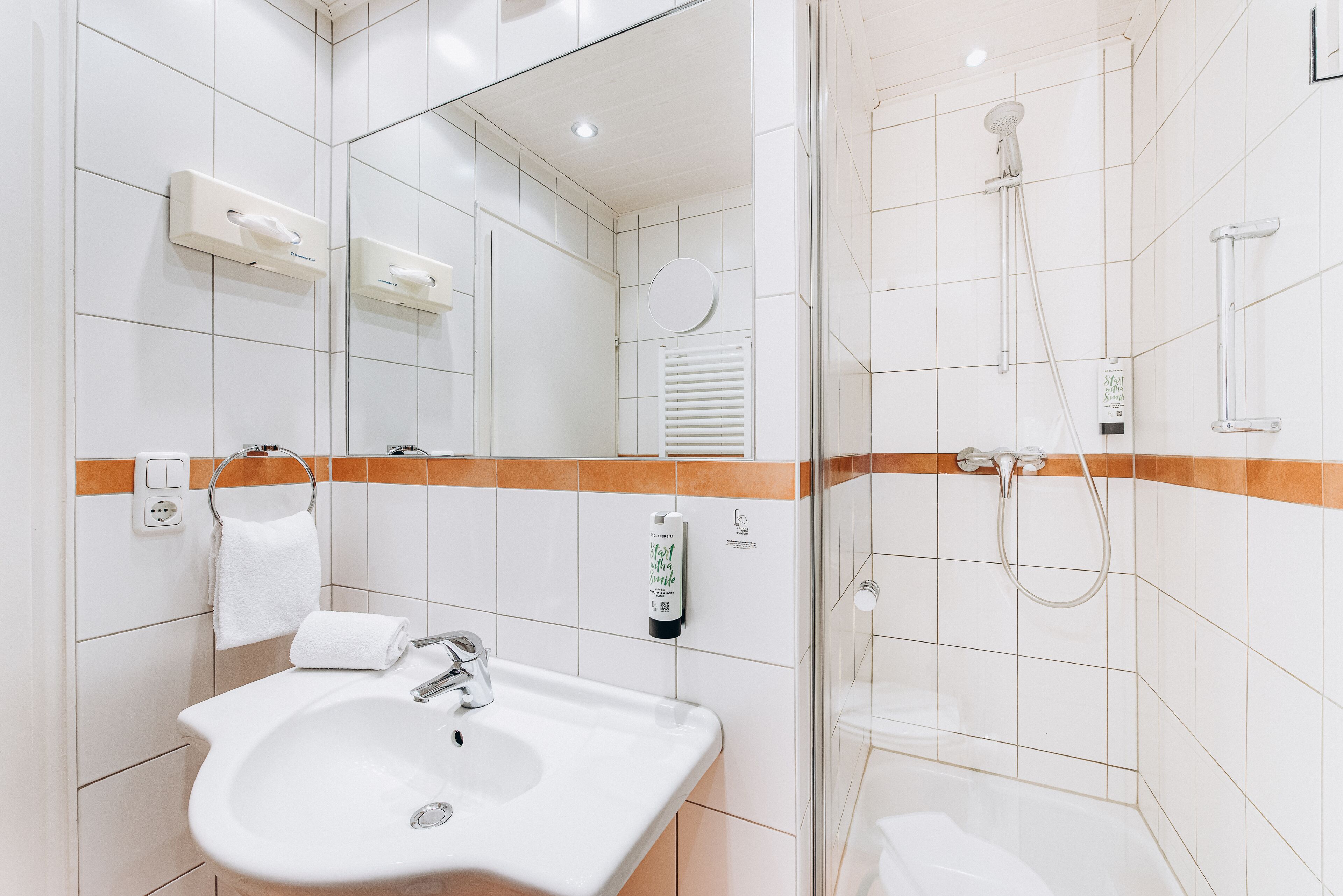standard single room | bathroom | free toiletries, hair dryer, towels